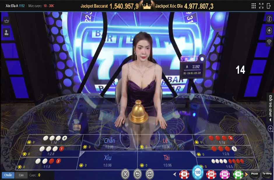 MC xinh đẹp đồng hành cùng người chơi